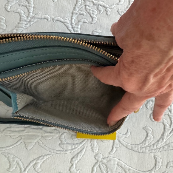 Fossil wristlet leather wallet - Picture 3 of 7